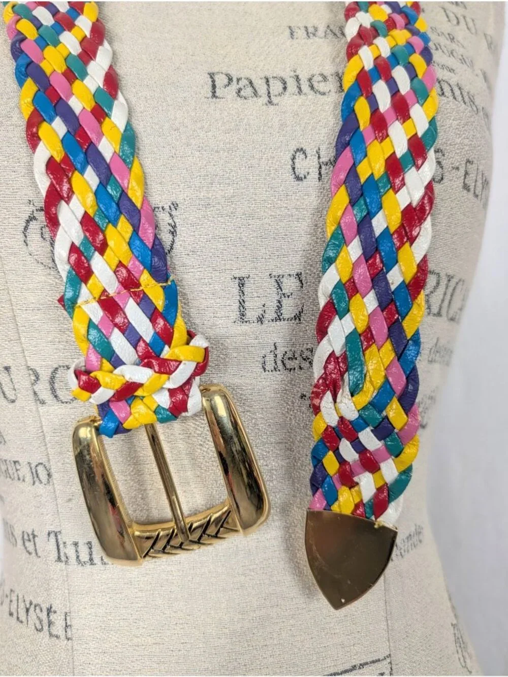 Vintage 90s Chic Braided Belt Medium Color Gold Buckle